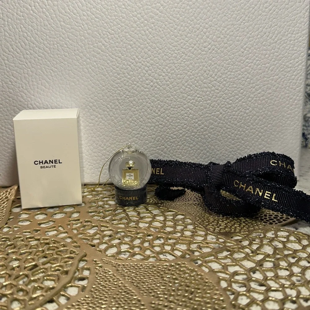 CHANEL snow globe